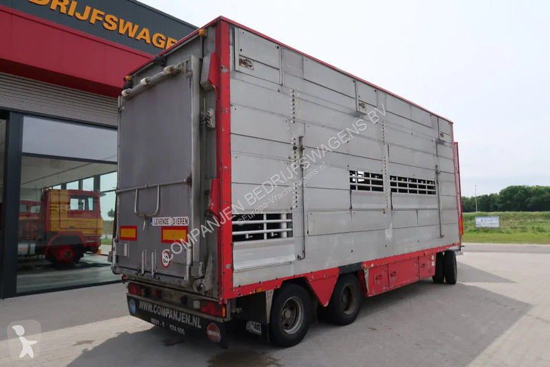 مقطورة Pezzaioli RBA31 - 2002 - Livestock...