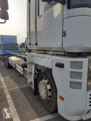 Camion porte containers Renault