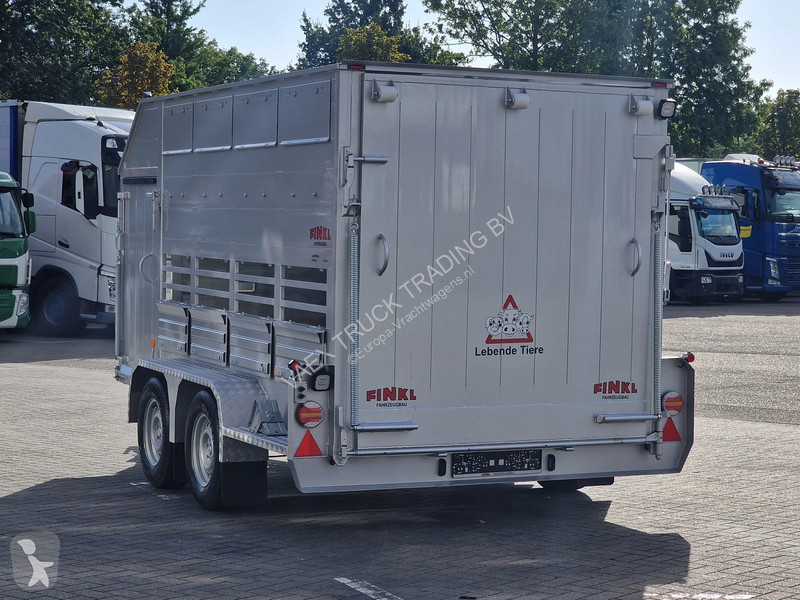 Tractora semi  VAT 3.5T Livestock trailer -...