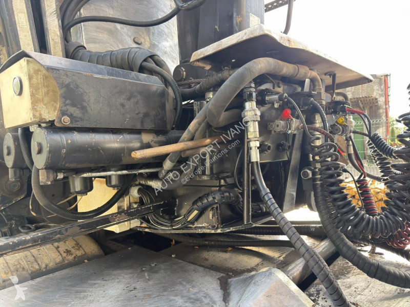 Trækker med sættevogn Scania 660