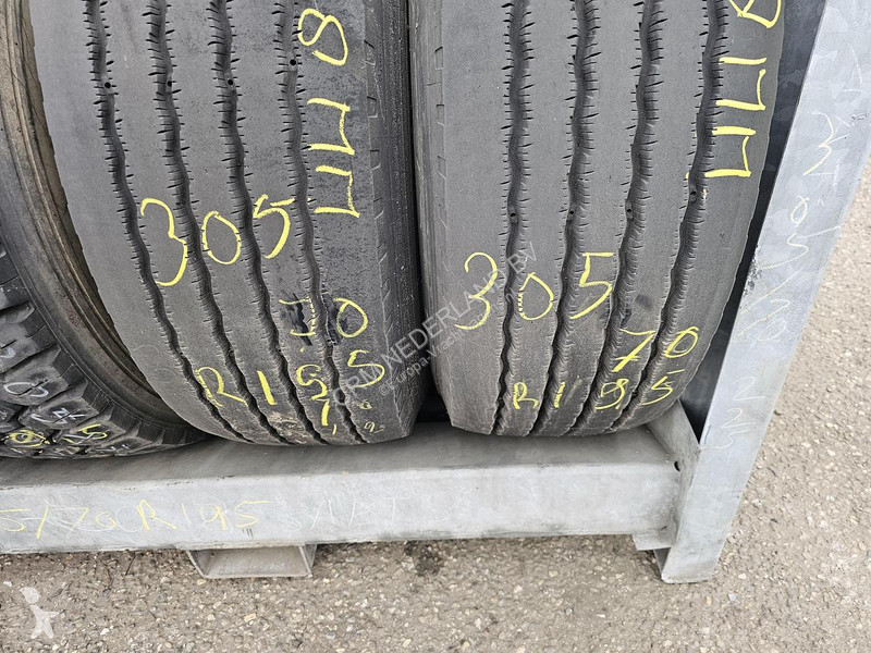 قطع غيار الآليات الثقيلة Hankook 305/70 R 19.5