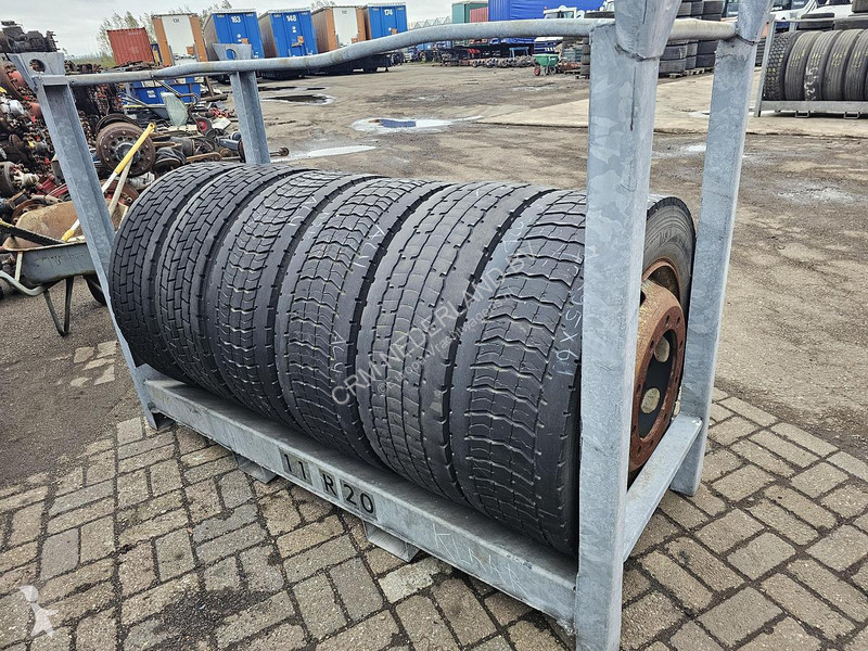 قطع غيار الآليات الثقيلة Goodyear TRUCK TIRE