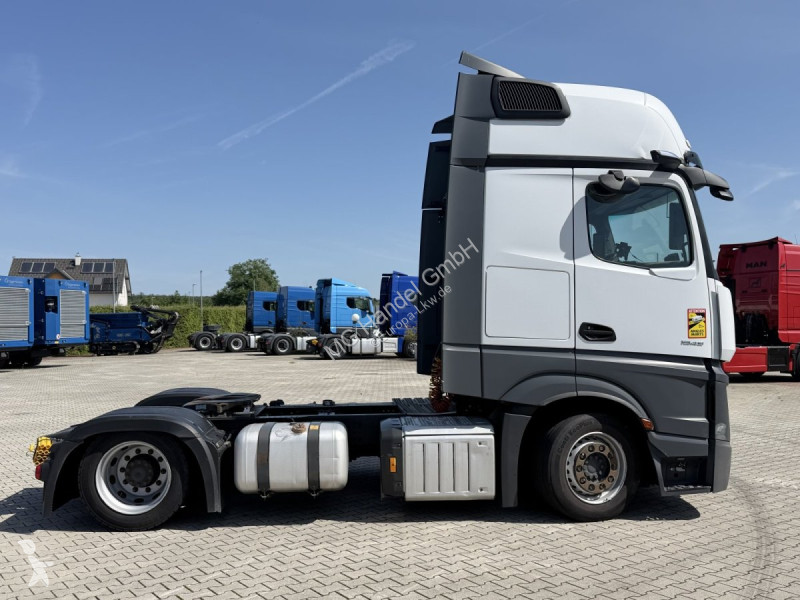 Ensemble routier Mercedes 1845 Low-Deck,...