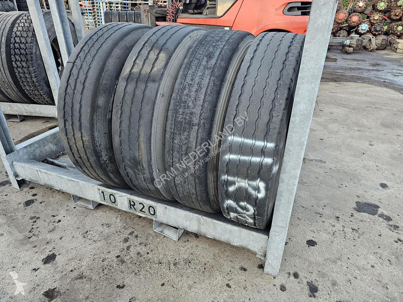 قطع غيار الآليات الثقيلة Goodyear 11 R 22.5...