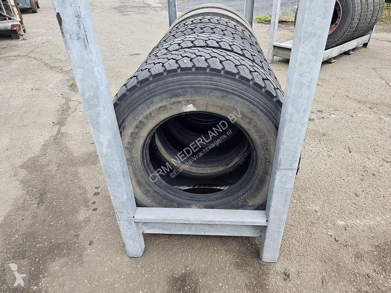 قطع غيار الآليات الثقيلة Hankook 305/70 R 19.5