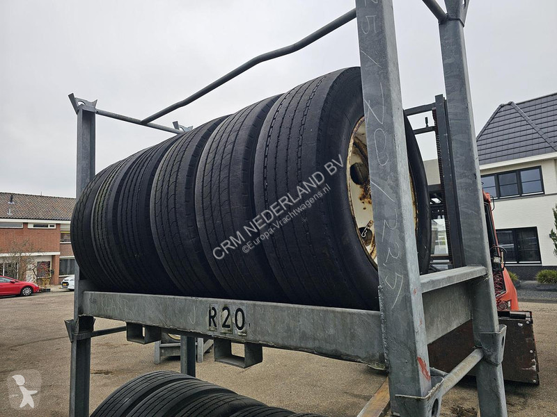 قطع غيار الآليات الثقيلة  275/70 R 22.5