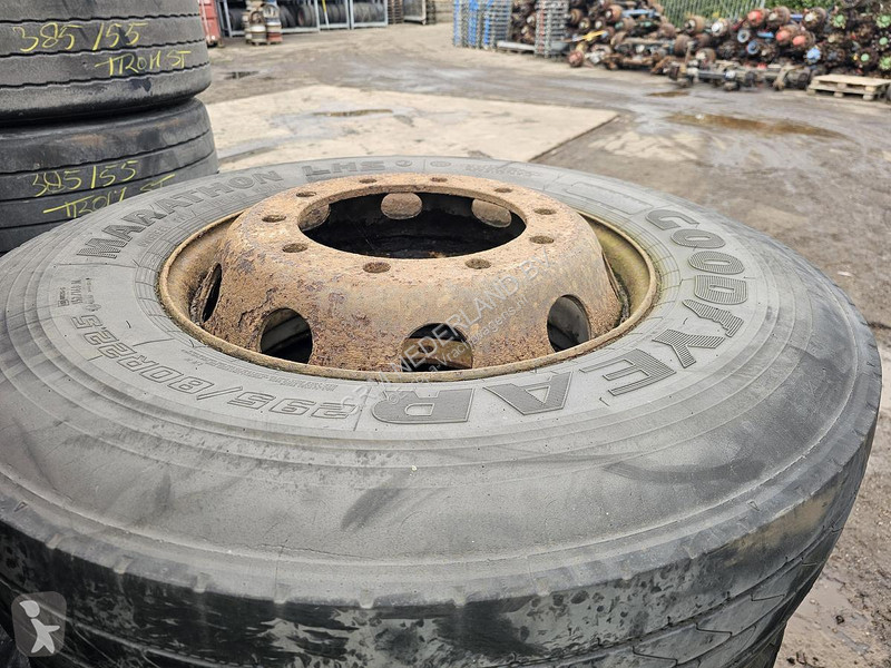 قطع غيار الآليات الثقيلة  315/80 R 22.5