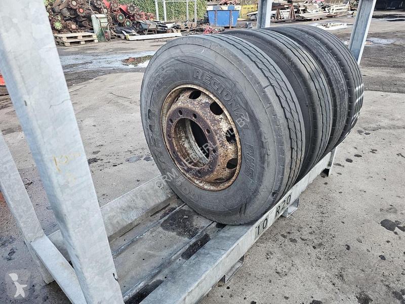 قطع غيار الآليات الثقيلة Goodyear 11 R 22.5...
