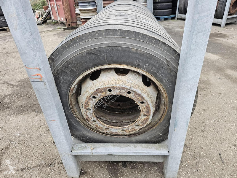 قطع غيار الآليات الثقيلة  275/70 R 22.5