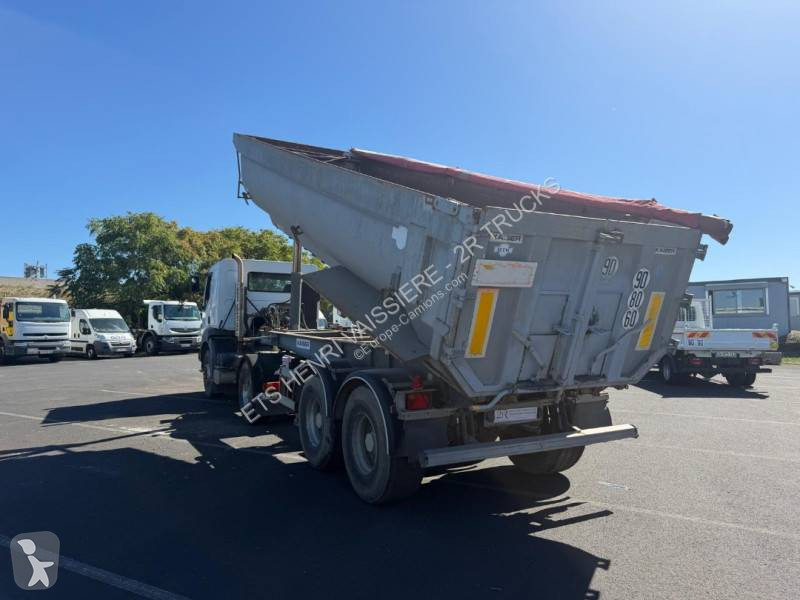 Conjunto rodoviário Renault 420