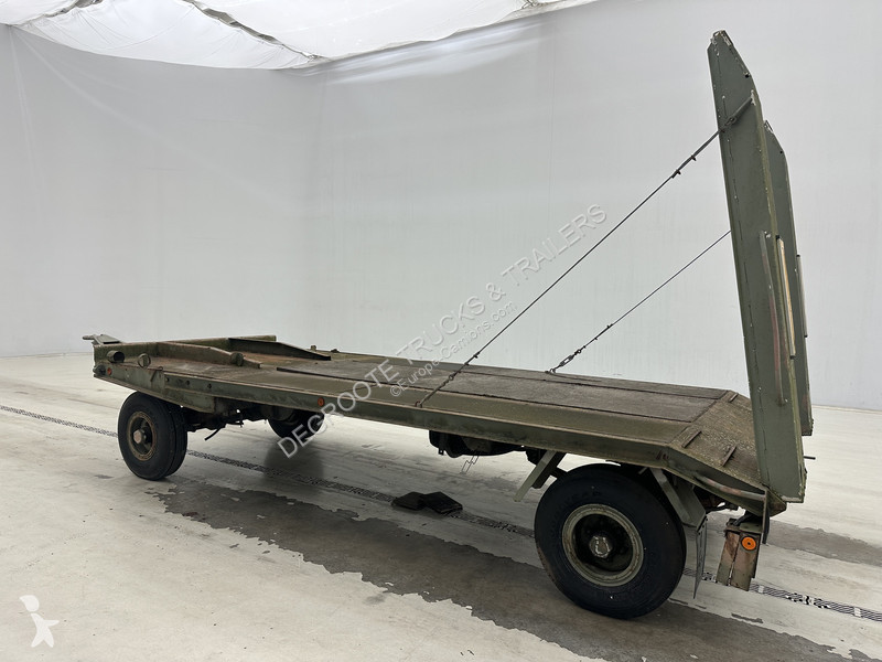 MOL AR2 semi-trailer truck