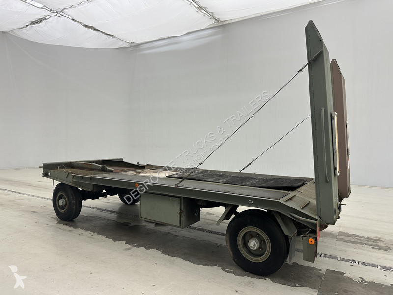 MOL AR2 semi-trailer truck
