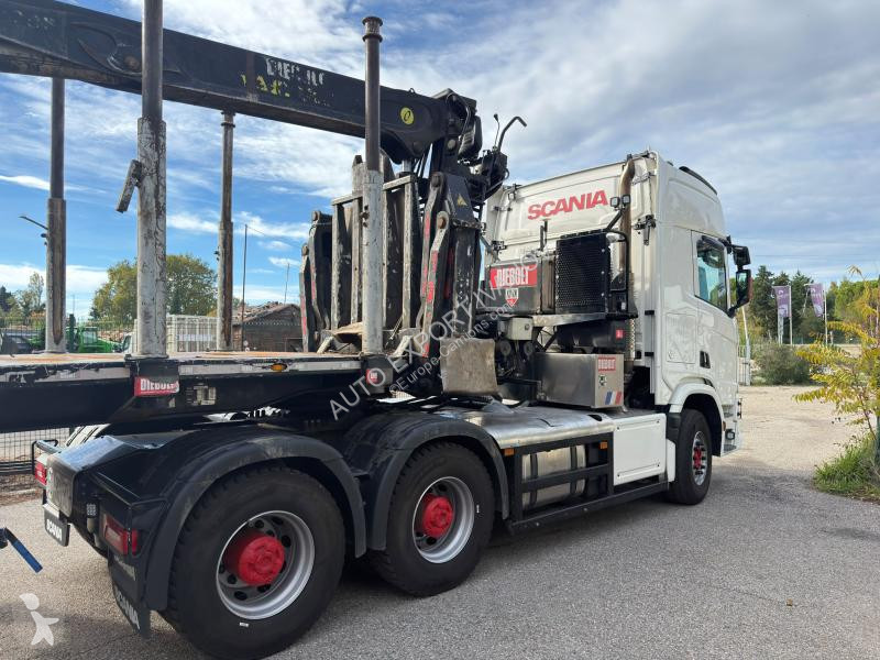 Trækker med sættevogn Scania 660