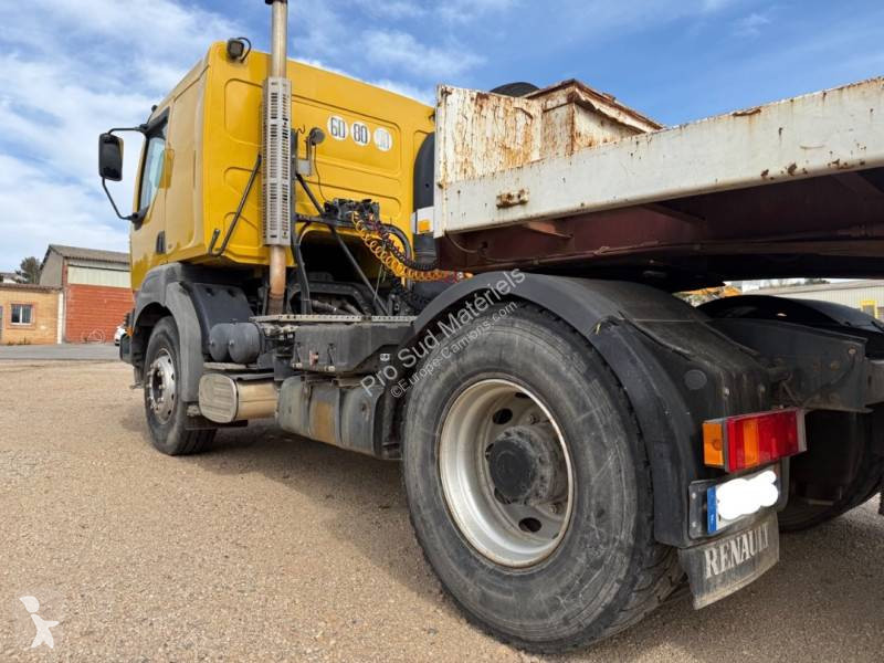 شاحنة مفصلية Renault