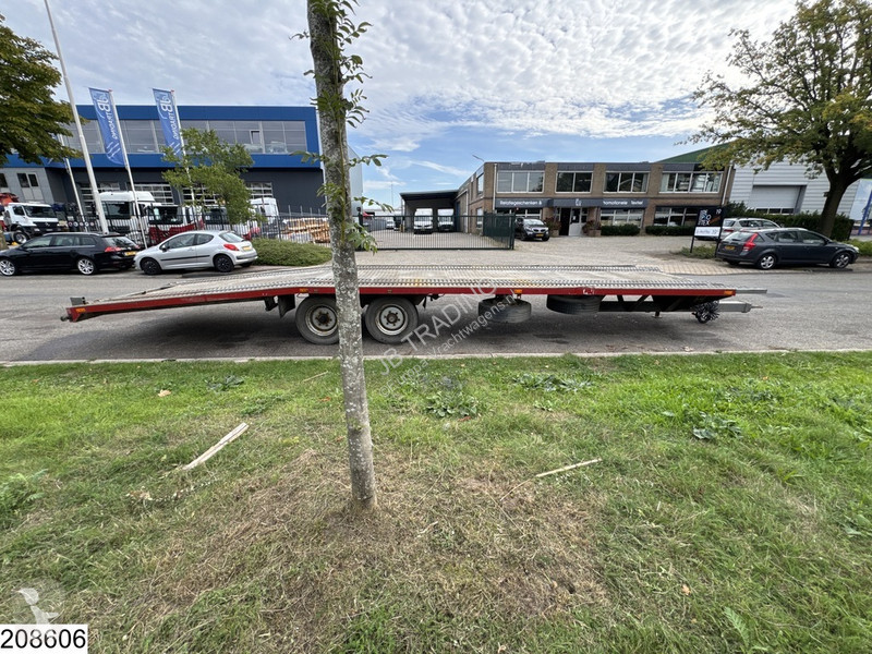 Vrachtwagencombinatie  middenas 2006, trailer +...