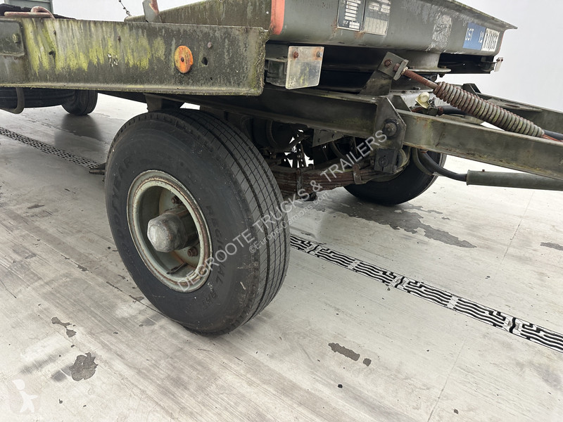 MOL AR2 semi-trailer truck
