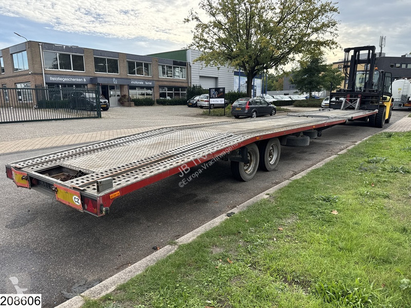 Vrachtwagencombinatie  middenas 2006, trailer +...