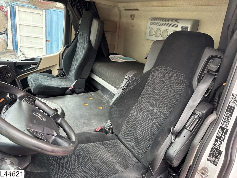 Pótkocsis szerelvény Mercedes Eurolohr Mercedes...