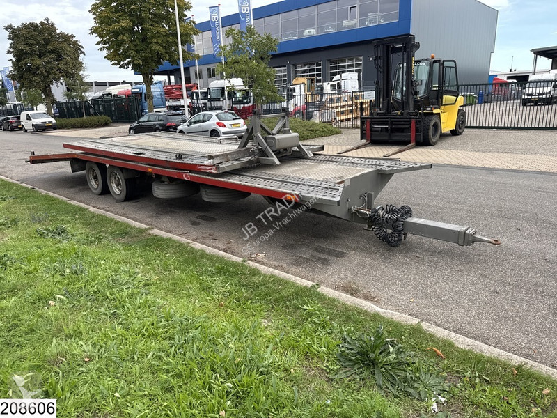 Vrachtwagencombinatie  middenas 2006, trailer +...
