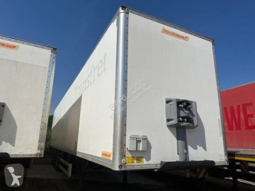 Semirremolque Fruehauf DW 607 NL en cours de préparation