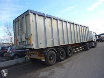 Semitrailer flak Benalu