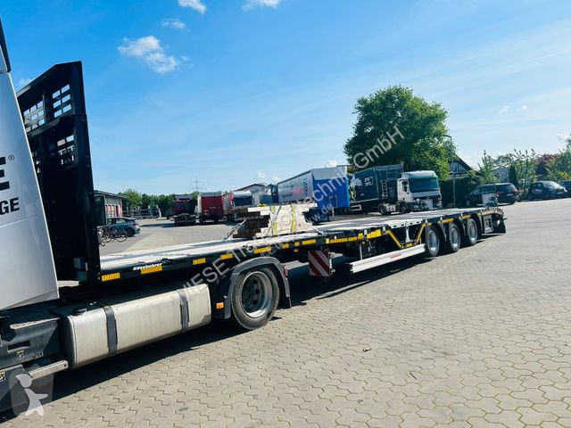 Semitrailer Kässbohrer Mega Tele HD Plattform...