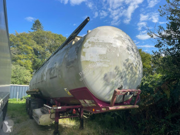 Semitrailer tank råolja
