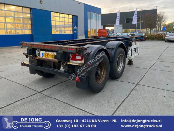 Semi remorque porte containers Krone