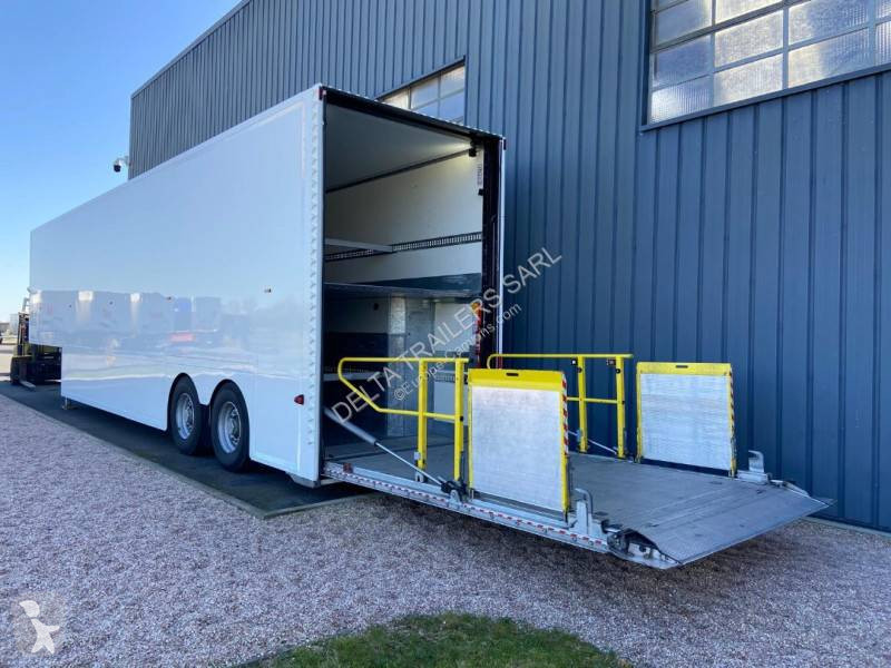 Semitrailer Burgers Carrosserie DISPONIBLE pour...