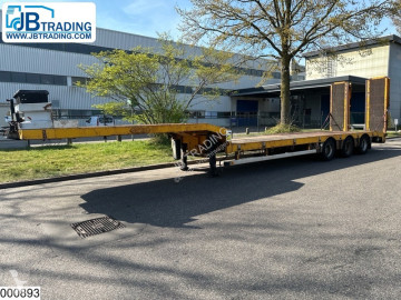 Semitrailer maskinbärare Nooteboom