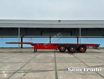 Semi remorque porte containers
