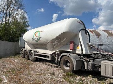 Semitrailer tank med cement
