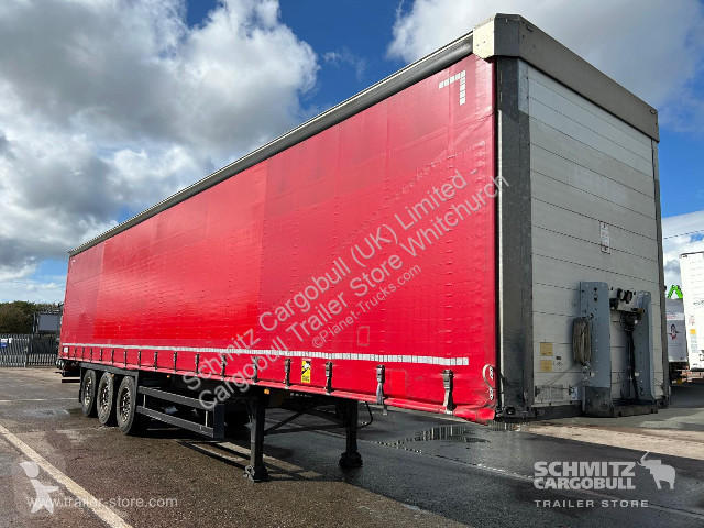 نصف مقطورة Schmitz Cargobull Curtainsider...