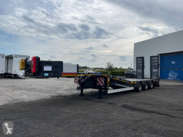Semitrailer maskinbärare Kässbohrer ny