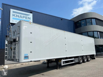 Semitrailer flak rörligt underlag