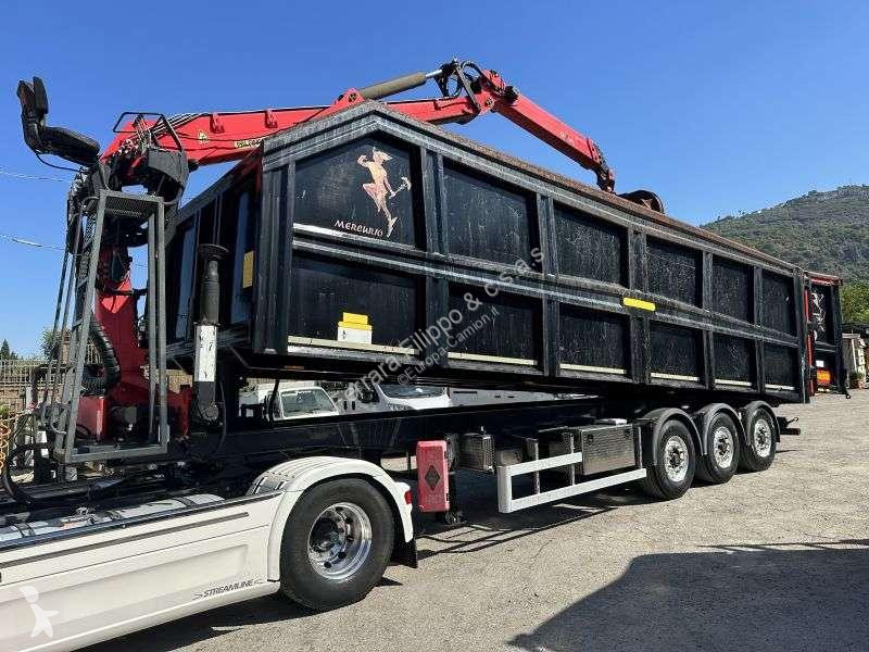 Semitrailer ribaltabile con gru caricatrice