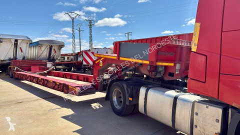 Semitrailer maskinbärare Nooteboom
