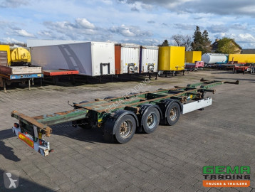 Semi remorque porte containers Krone