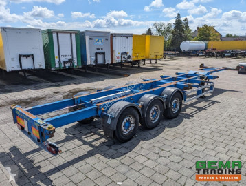 Semi remorque porte containers Renders