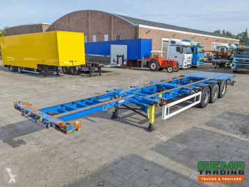 Semi remorque porte containers Krone