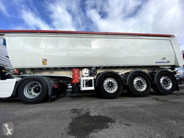 Semitrailer lastvagn bygg-anläggning Granalu ny