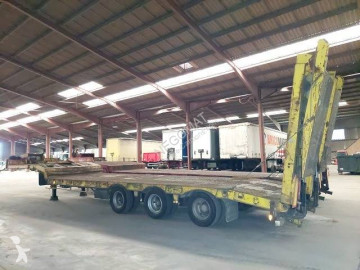Semi remorque porte engins Castera