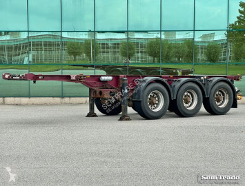 Semi remorque porte containers Krone