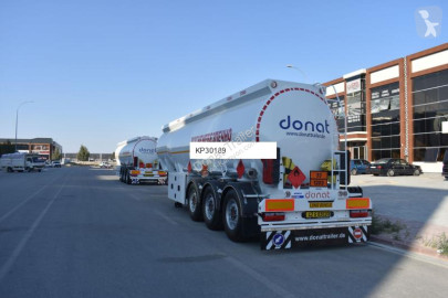Semitrailer tank råolja Donat ny