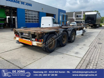 Semi remorque porte containers Krone