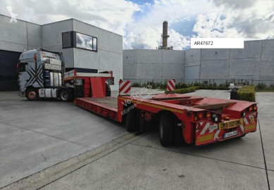 Nosič strojů Broshuis Lowloader