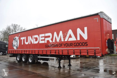 Semitrailer skjutbara ridåer (flexibla skjutbara sidoväggar) Kögel