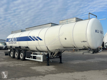Tanker semi-trailer