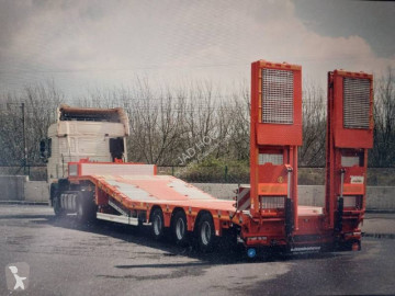 Semitrailer maskinbärare Kässbohrer ny