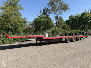 Полуремарке превоз на строителна техника
